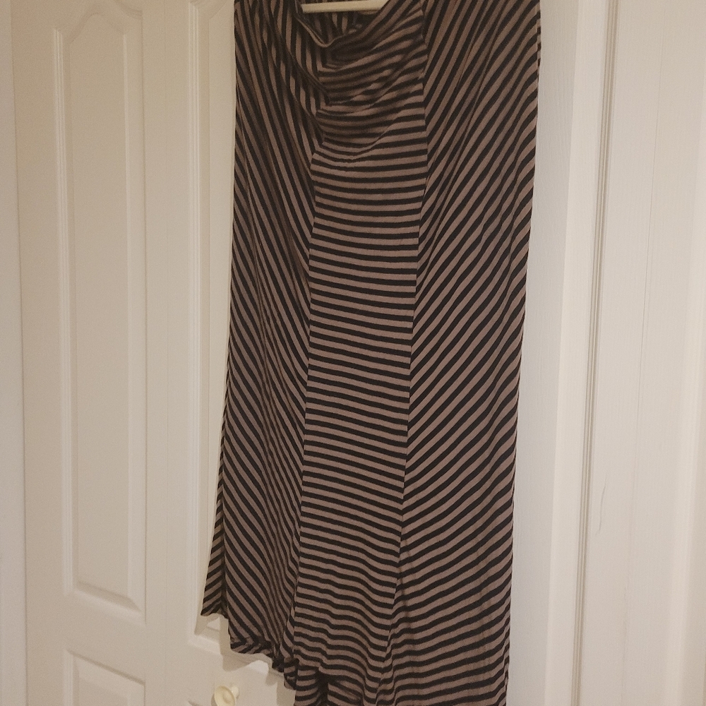 MAXI SKIRT